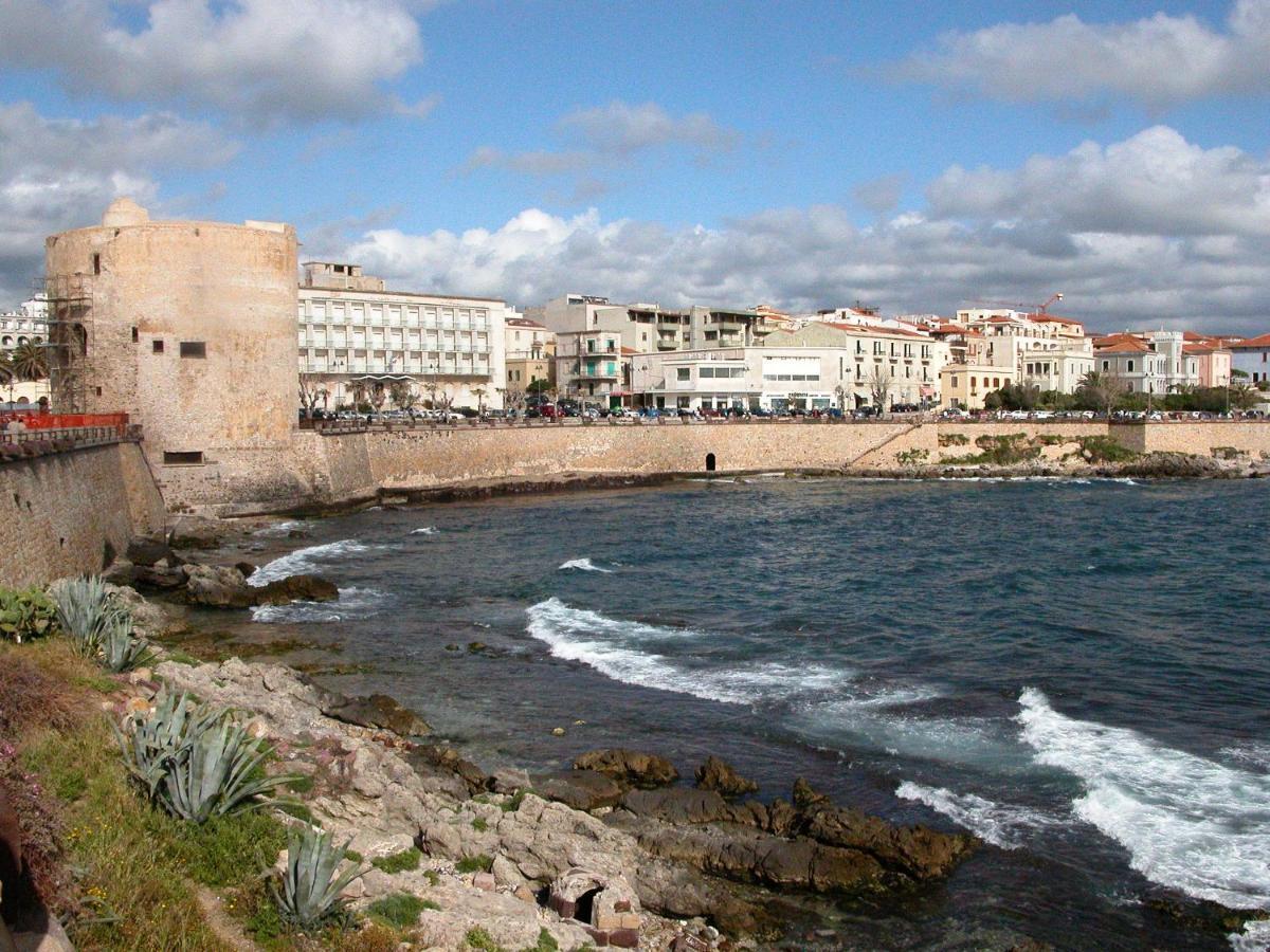 La Caravella Apartment Alghero Luaran gambar